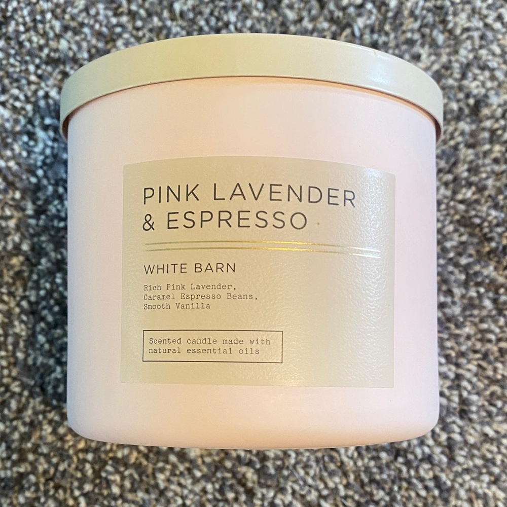 Bath and body works 3 wick candle